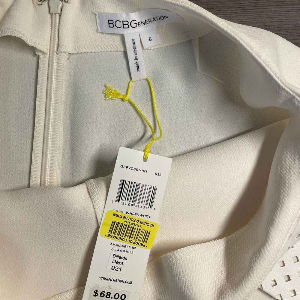 BCBG mini skort off white NEW WITH TAGS